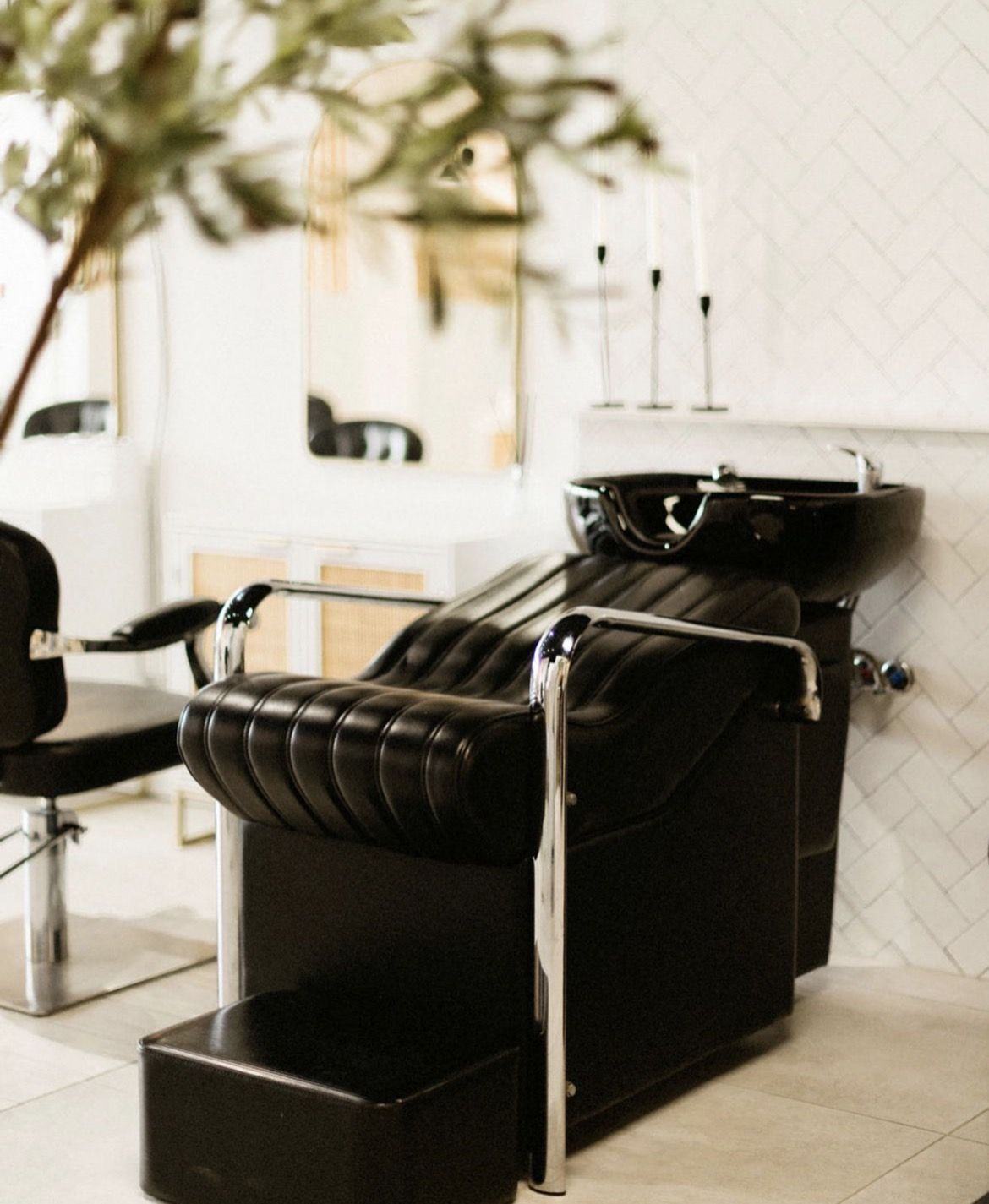 The wash chair, ready for the Waterfall Head Spa
